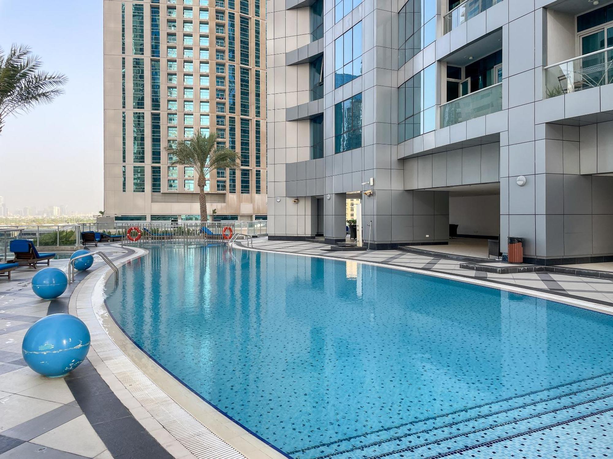 Torch 77 - By Saffron House Ostello Dubai Esterno foto
