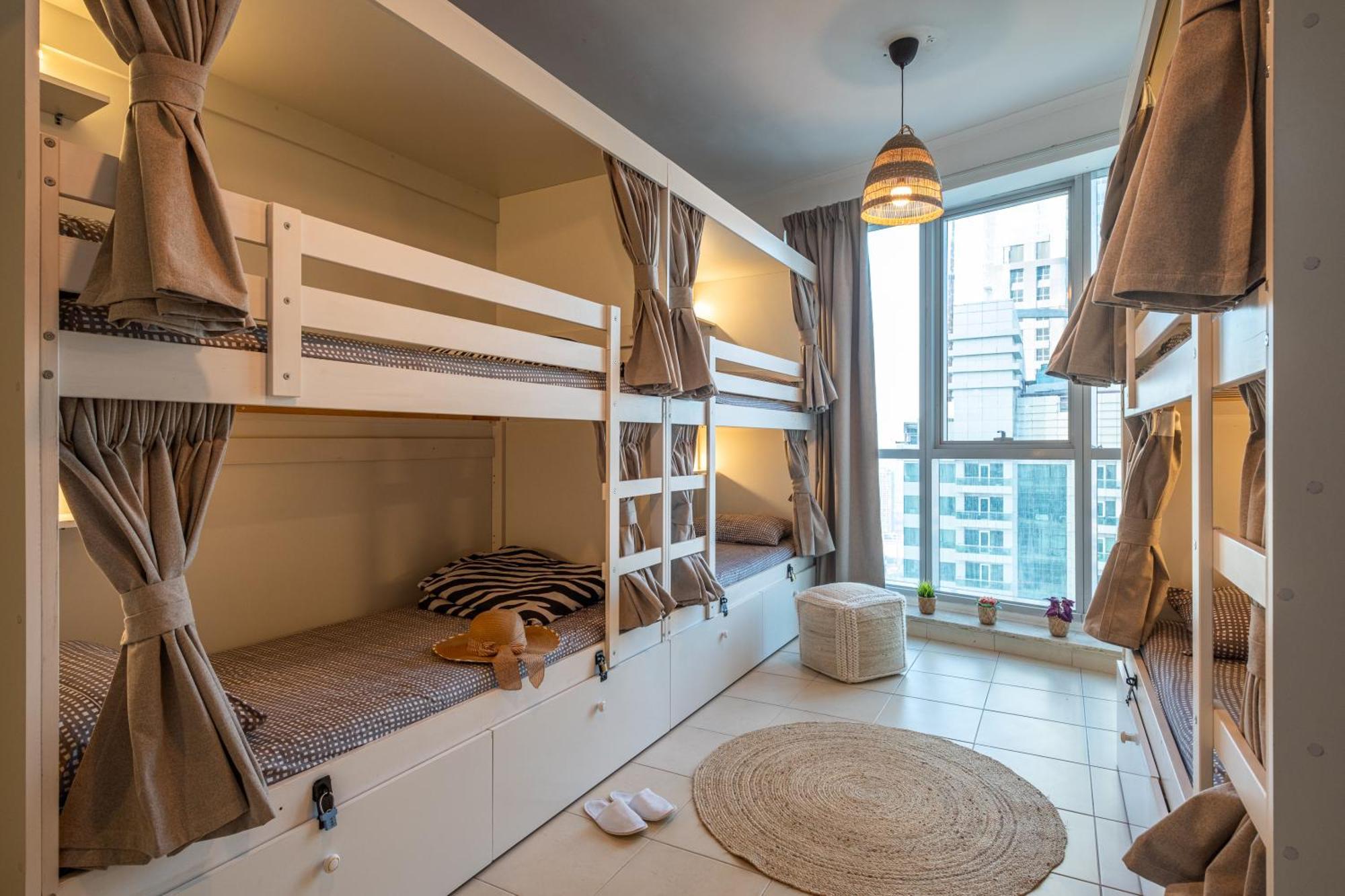 Torch 77 - By Saffron House Ostello Dubai Esterno foto