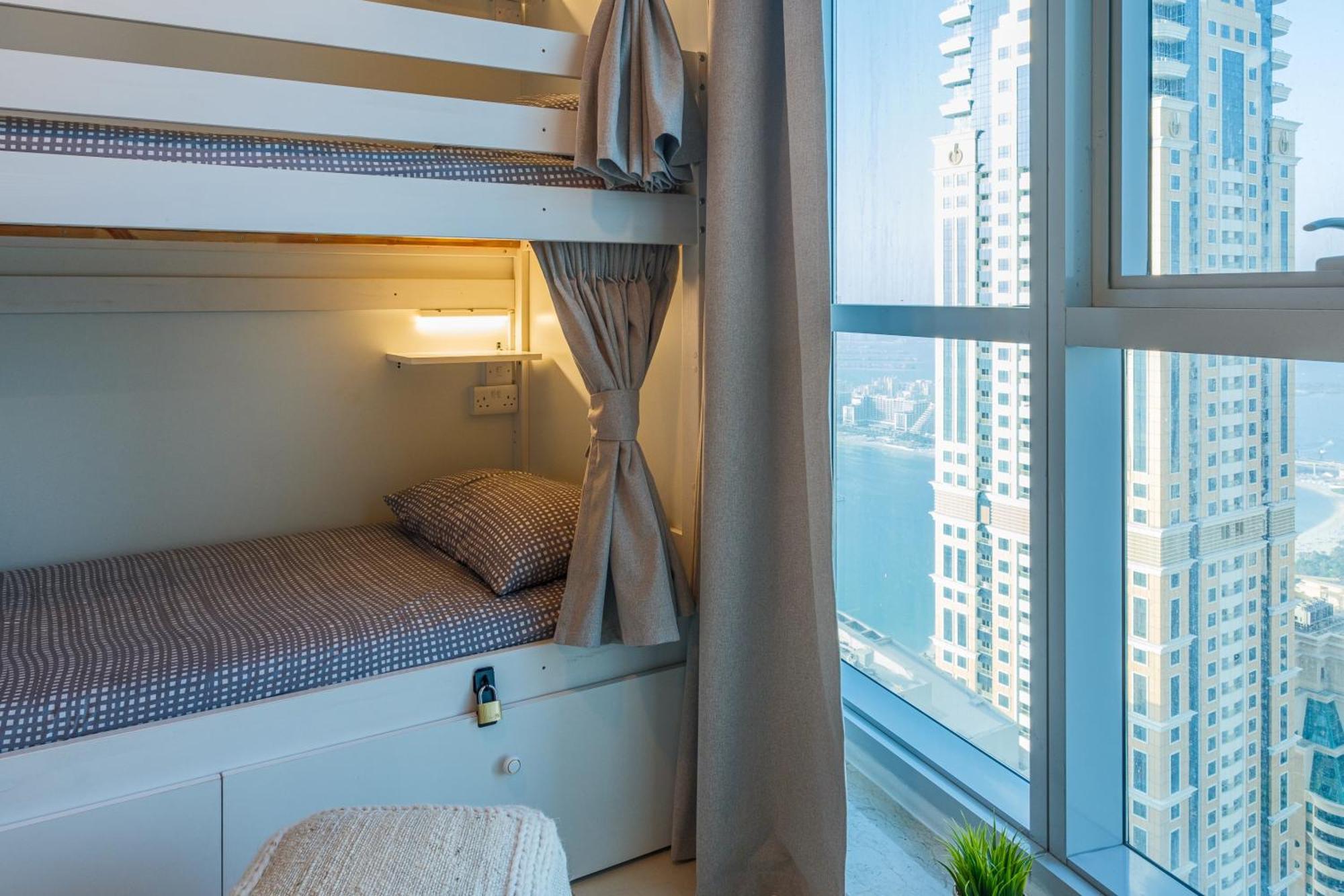 Torch 77 - By Saffron House Ostello Dubai Esterno foto