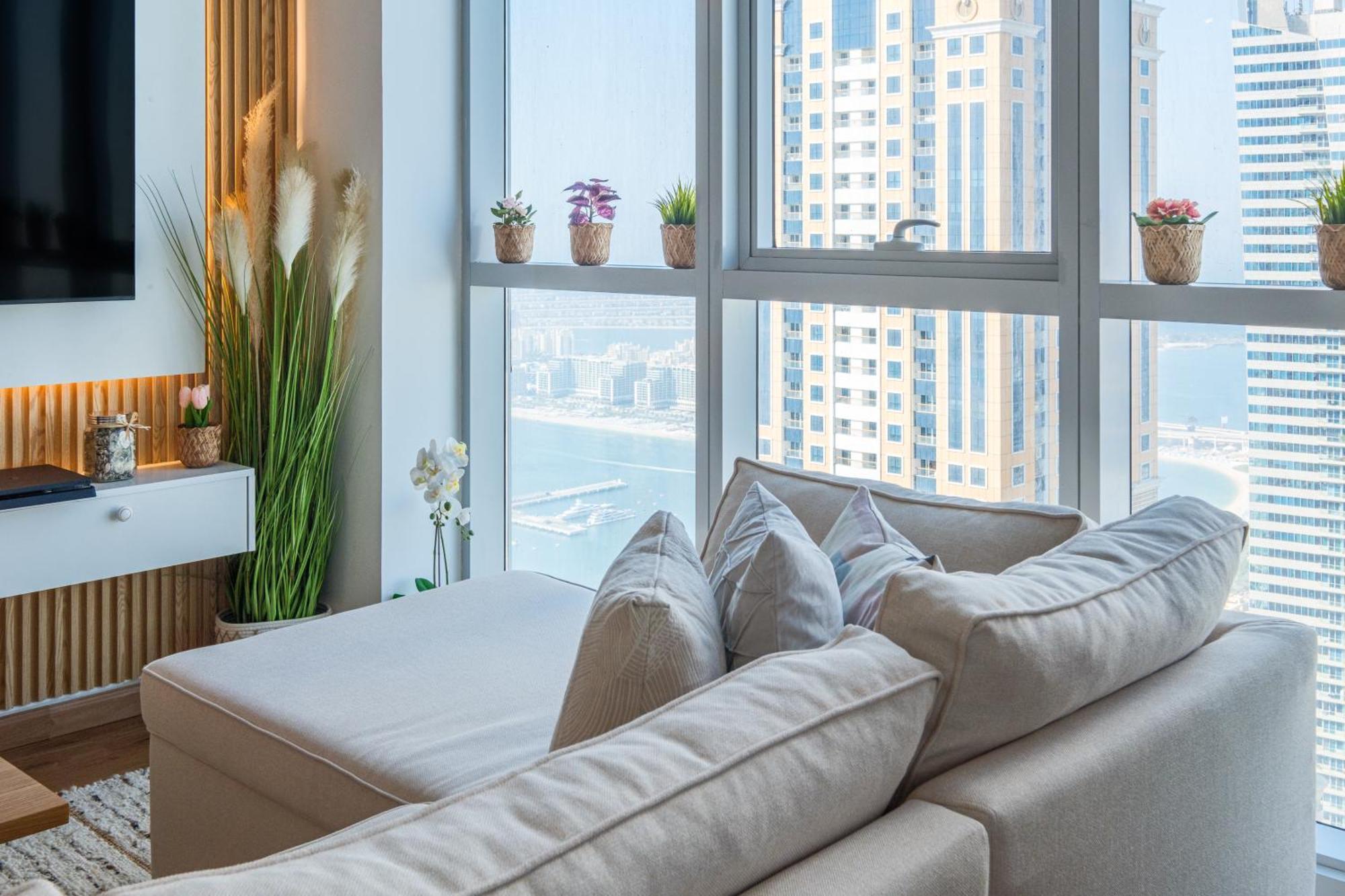 Torch 77 - By Saffron House Ostello Dubai Esterno foto