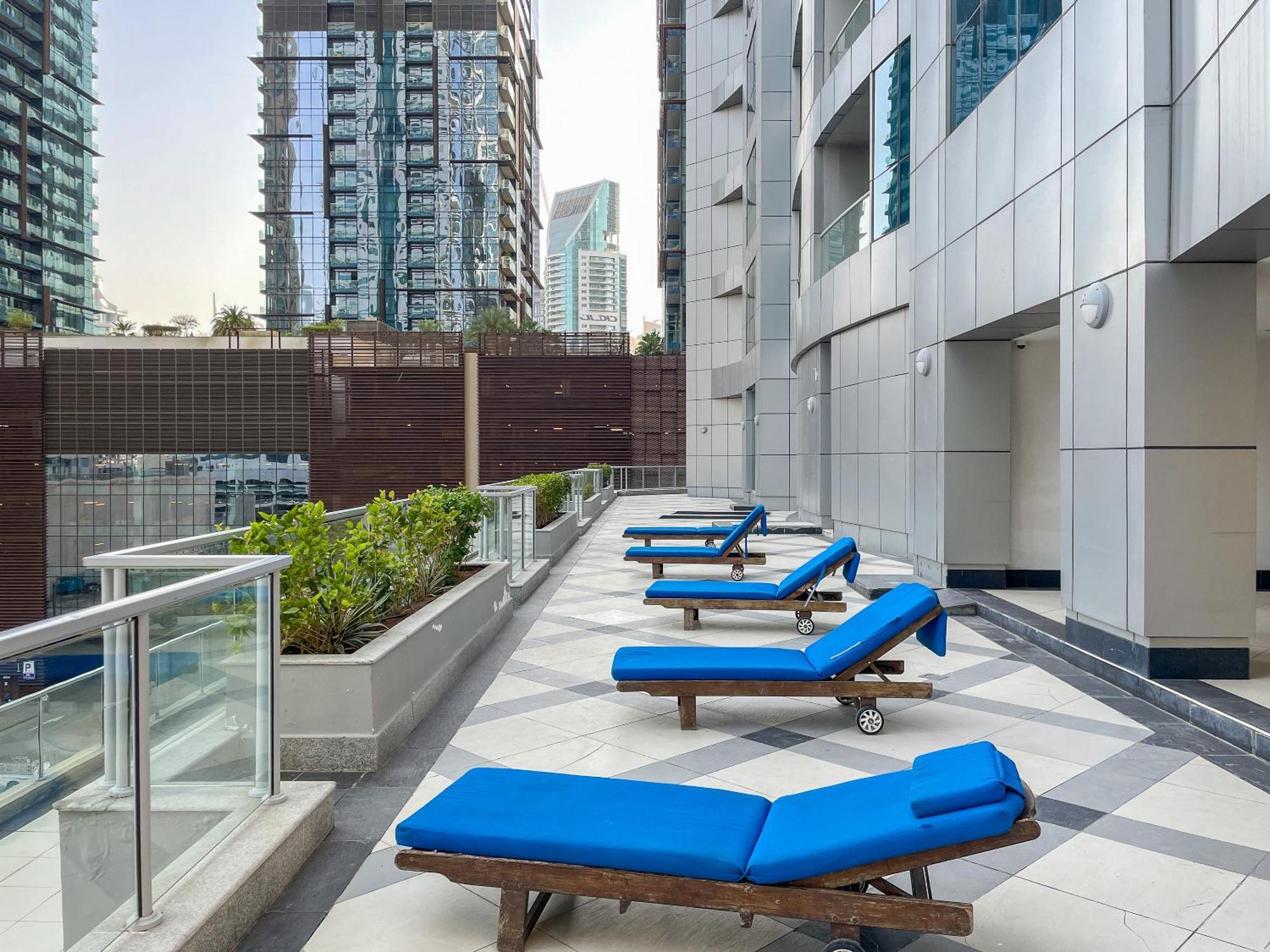 Torch 77 - By Saffron House Ostello Dubai Esterno foto