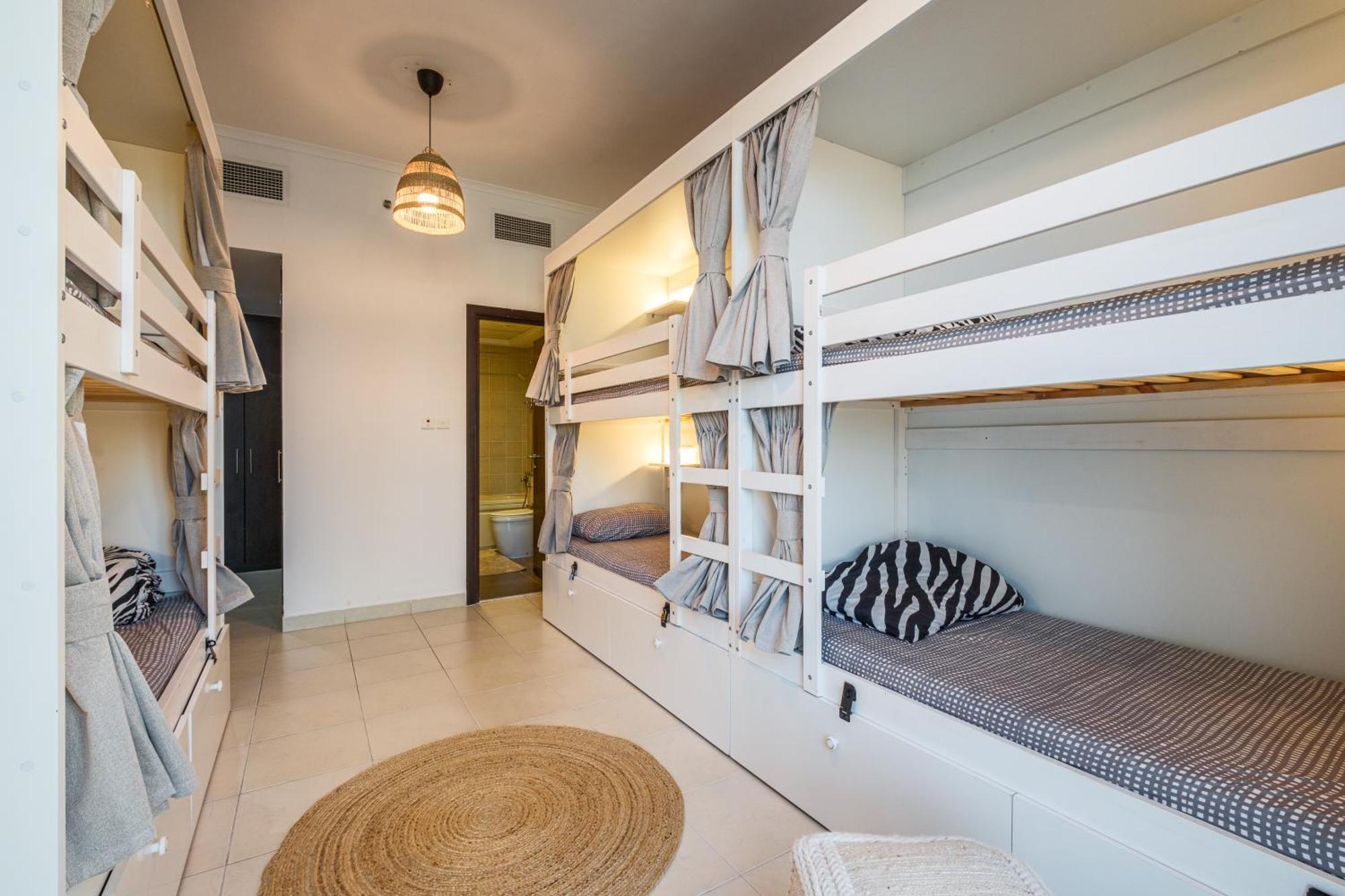 Torch 77 - By Saffron House Ostello Dubai Esterno foto