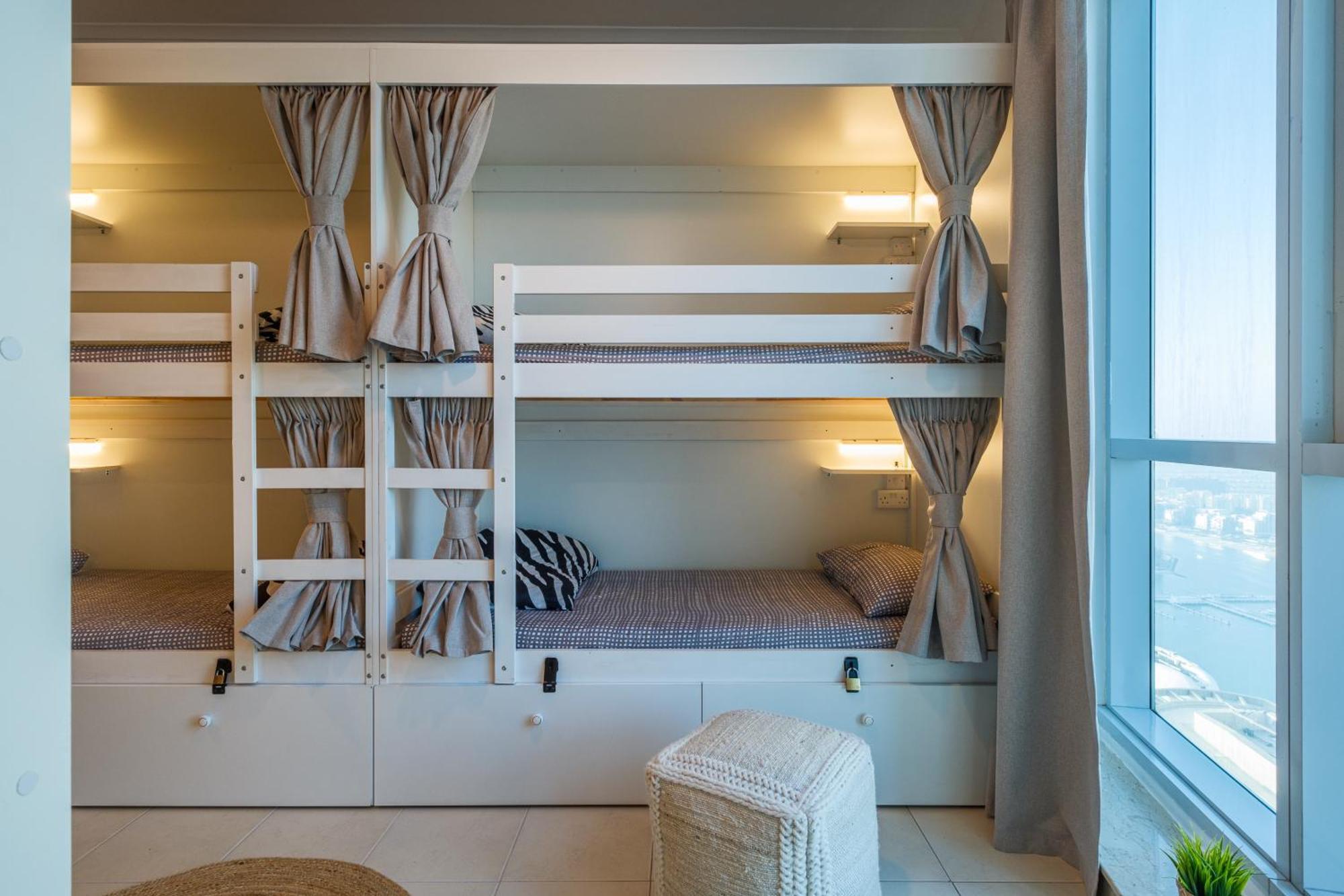 Torch 77 - By Saffron House Ostello Dubai Esterno foto