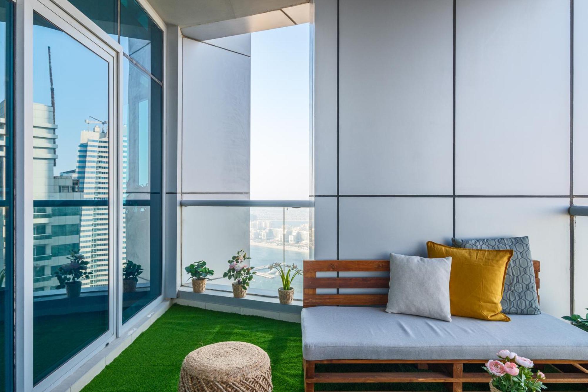 Torch 77 - By Saffron House Ostello Dubai Esterno foto
