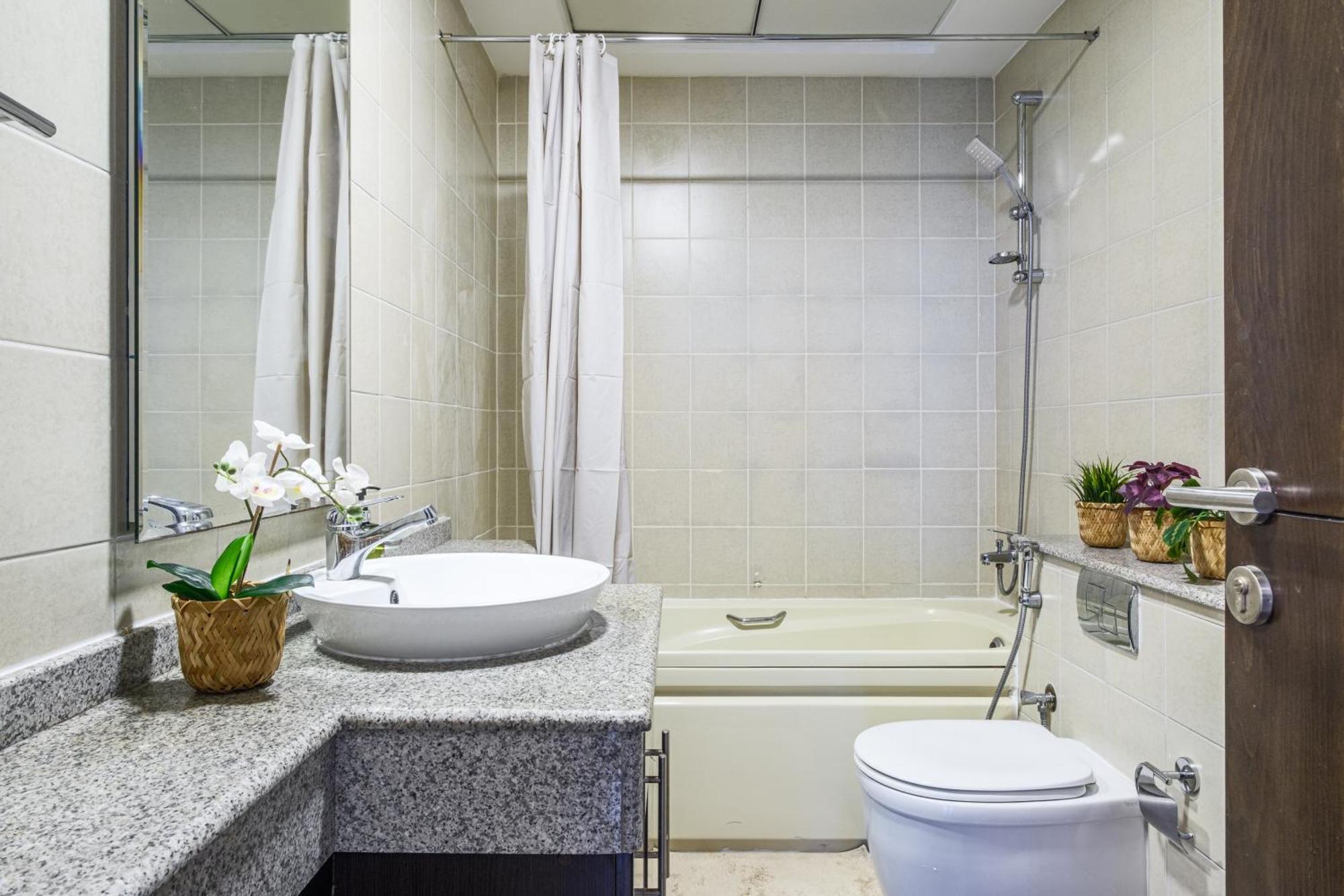 Torch 77 - By Saffron House Ostello Dubai Esterno foto
