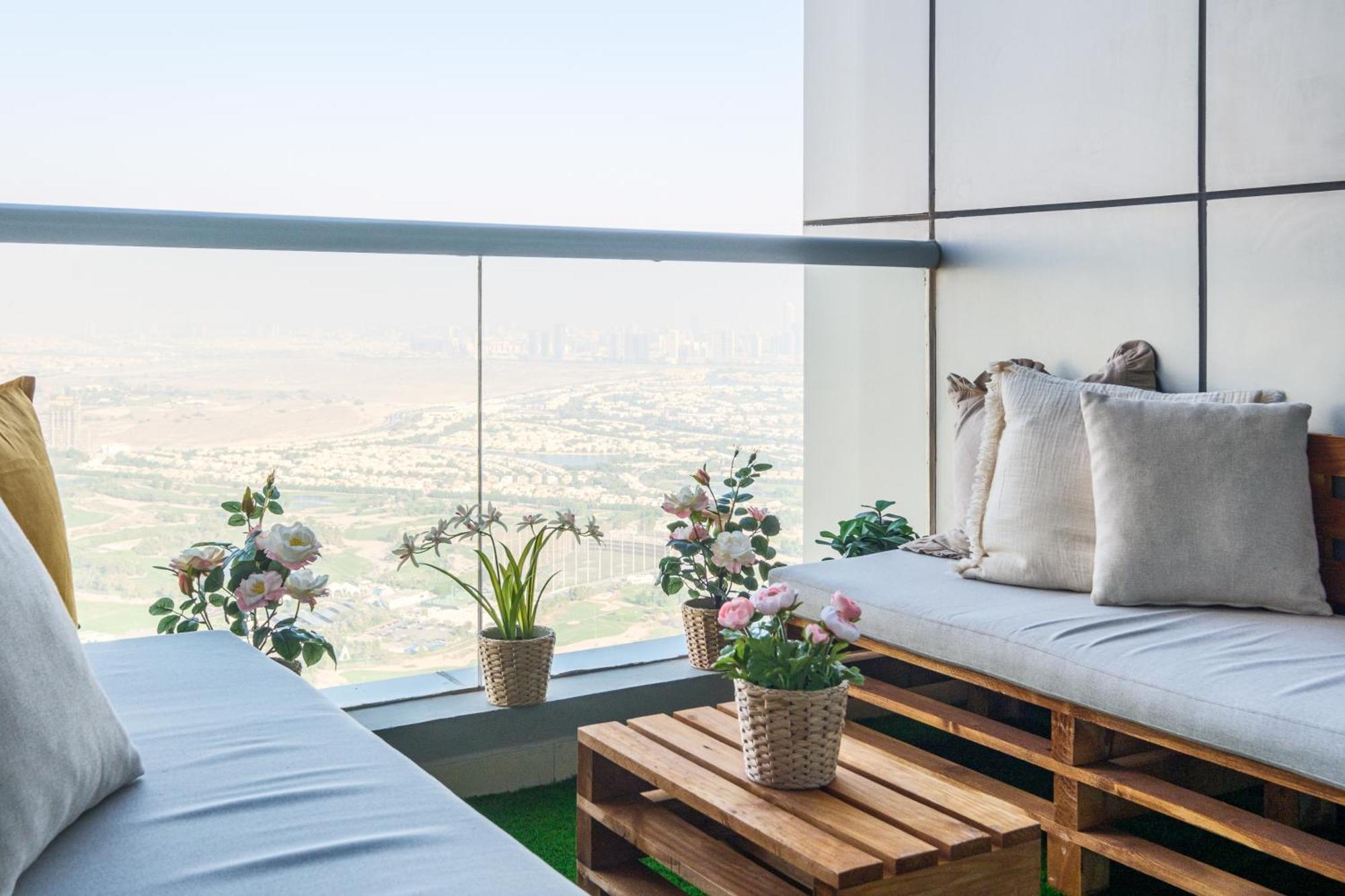 Torch 77 - By Saffron House Ostello Dubai Esterno foto